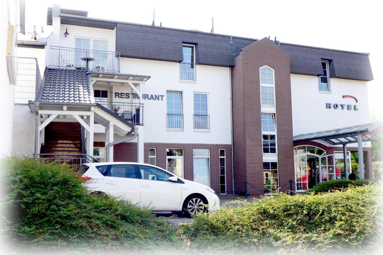 Hotel Lindenberger Hof Ahrensfelde Bagian luar foto